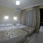 Pinar Otel *