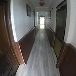 皮纳尔酒店