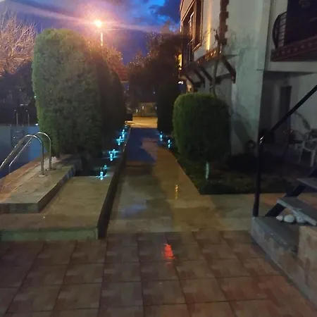 Pinar Vintage House *